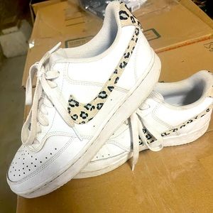 Womens Nike court vision low sneaker size 9